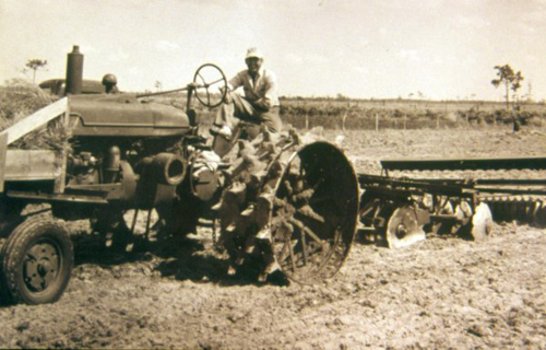 Planting torpedo in April 1948