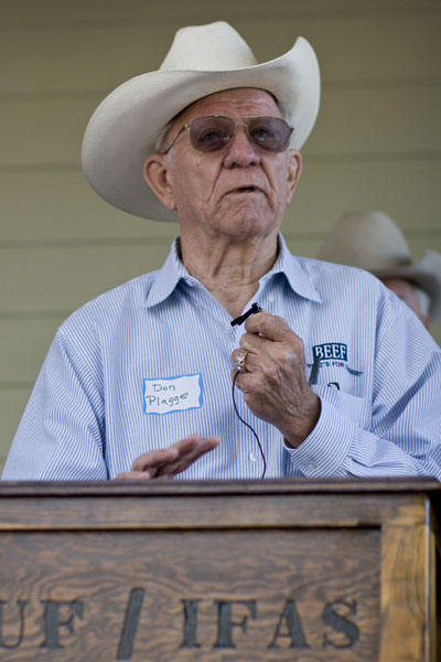Don Plagge speaks at RCREC Field Day April 16, 2009