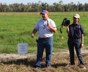 Dr. Brent Sellers speaks about weed control issues at weed field day 2008
